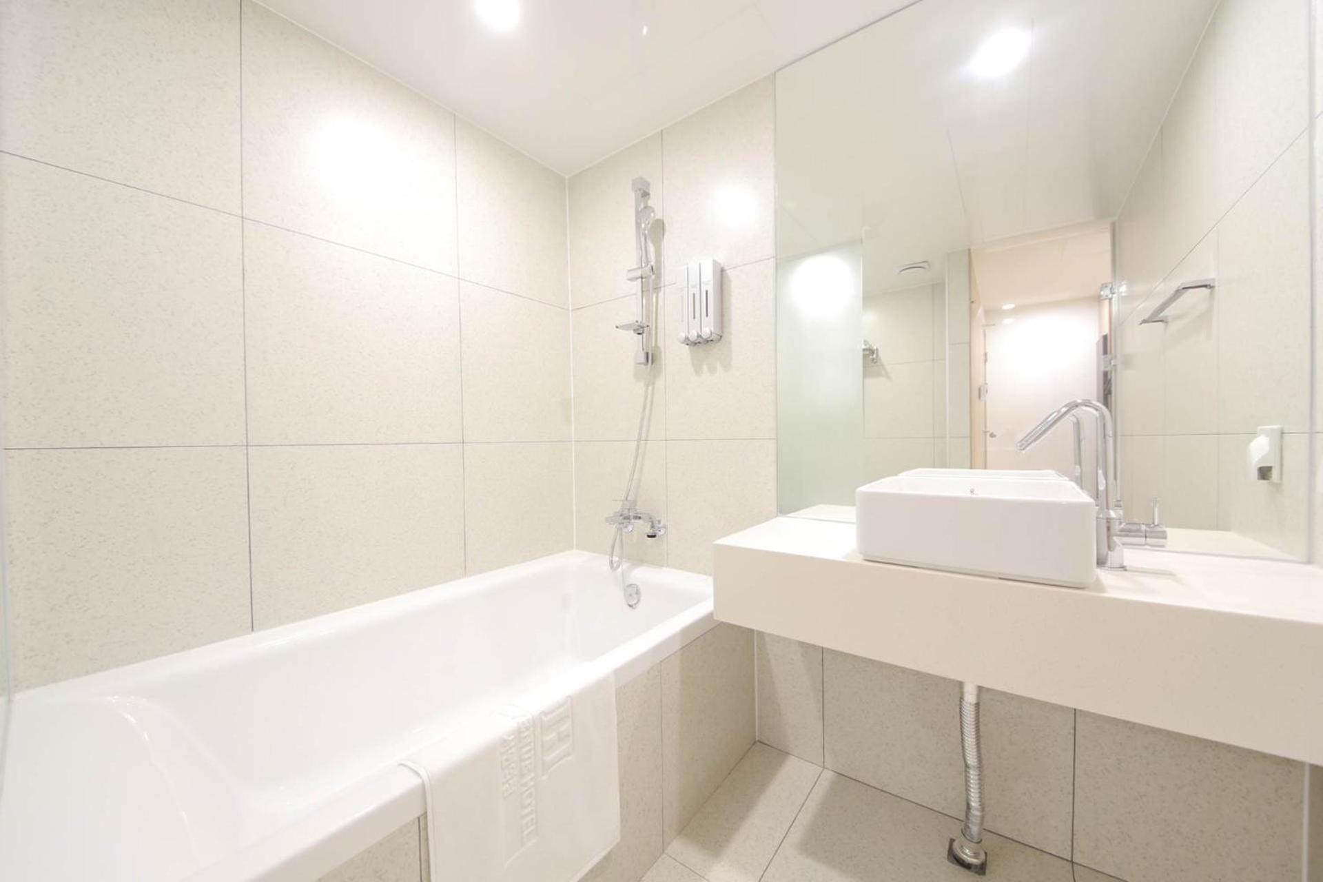 Busan H-Avenue Hotel Seomyeon Station Екстериор снимка